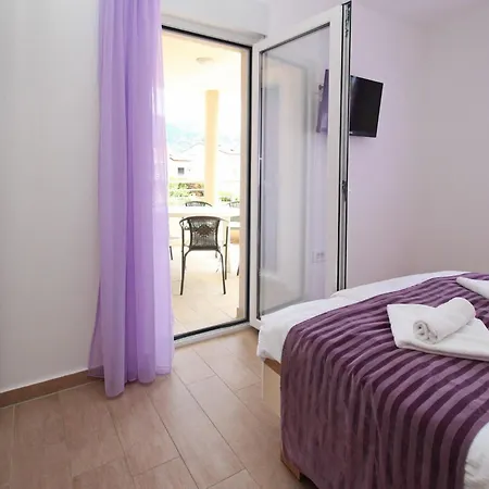 In Mit Terrasse By Interhome Apartmán Baška